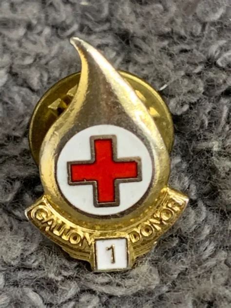 Vintage American Red Cross Blood Drop 1 Gallon Donor Award Lapel Pin E5