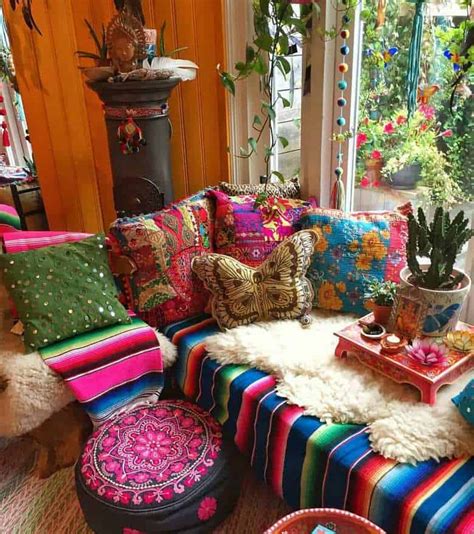 The style looks just as beatnik and free spirited in a studio apartment or small outdoor porch as it does in a sprawling home. Top 10 Boho Interior Design Timely Tips To Use in Your ...