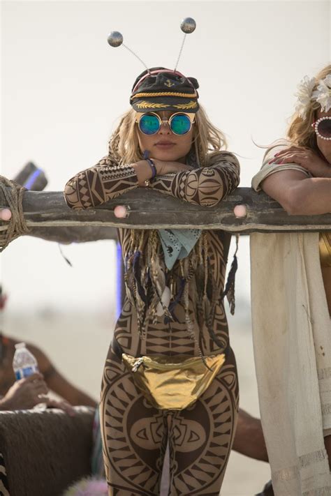 these 30 burning man photos capture the true beauty of humanity unique rave outfits rave