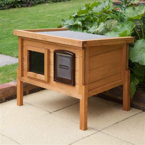 Outdoor Cat House Kennel Self Heating Fast Shipping Handr