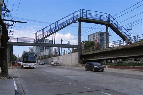 Controversial “mt Kamuning” Footbridge Reopens In Quezon City