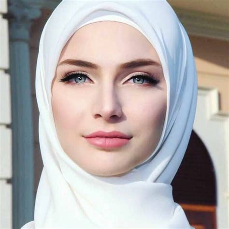 Love It Glamorous Pemuja Wanita In 2020 Beautiful Hijab Muslim