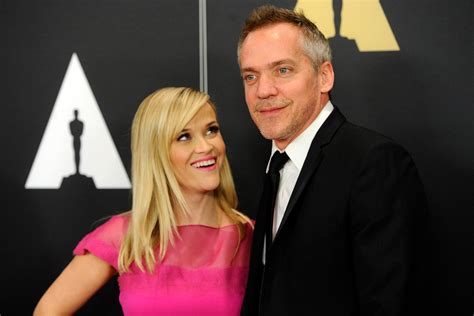 Reese Witherspoon Remembers Director Jean Marc Vallée Year After