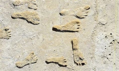 Gjurmët e lashta të këmbëve po ndryshojnë historinë njerëzore në