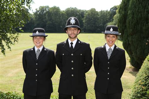 Police Pay Scale In The Uk Police Officers Uniform Tax Refund