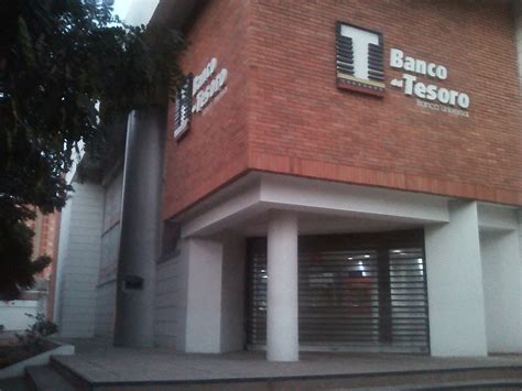 Maracaibo Agencia Banco Del Tesoro En Calle Tiene Frustrantes D As Sin L Nea Yvke