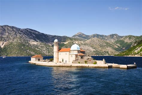 Nach dem erdbeben 1979 wurde die auf einem hügel landeinwärts liegende altstadt (stari bar) aufgegeben und bar direkt an der küste neu erbaut. Die Top 10 Sehenswürdigkeiten in Montenegro | Franks Travelbox