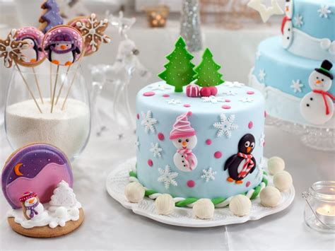 The snowflake, the christmas tree, the snowman or the santa claus. Pretty Christmas Cakes | Time for the Holidays