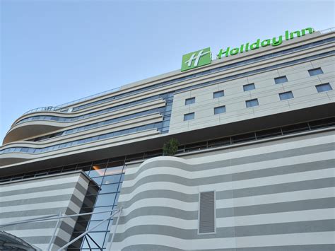 The gautrain ensures that it's only a short 25 minute trip from or tambo international. Holiday Inn Johannesburg - Rosebank Map & Driving Directions
