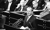 Willy Brandts: jetzt erst recht Demokratie wagen - Den Mut zu einem ...