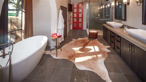 lovely ways cowhide  sheepskin rugs adorn  bathroom
