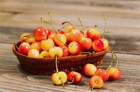 7 Secrets Of Rainier Cherries Stemilt