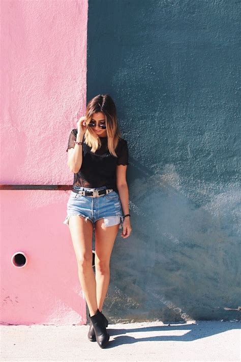 Instagram Worthy Walls In La Instagram Pose Photoshoot Poses Girl