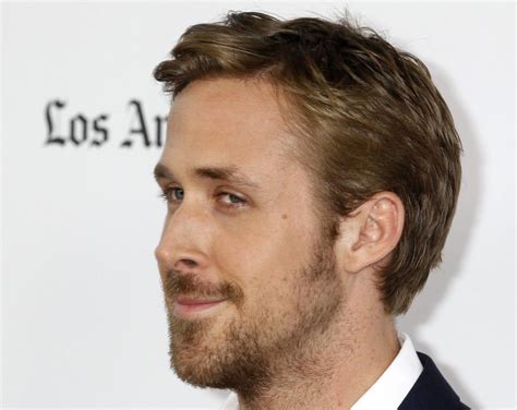 Ryan Gosling Is A Hero Stops New York Street Fight Video Ibtimes