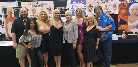 TW Pornstars Lynn LeMay Twitter The People From Our Booth At Exxxotica Chicago AM