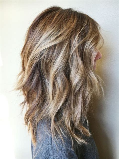 Speaking of coloring, wavy and curly hair is just as versatile as straight locks when it comes to creative dye jobs. 20 Lovely Medium Length Haircuts for 2020: Meidum Hair ...