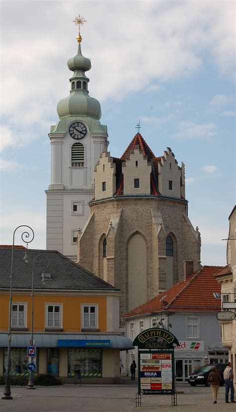 Sie ist zirka 20 english: File:Neunkirchen noe Pfarrkirche.JPG - Wikimedia Commons