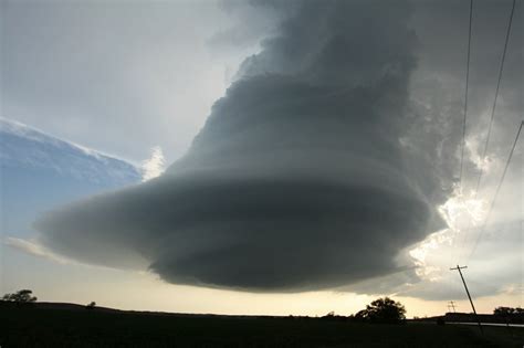The Stormy Plains Awesome Supercell Structure And A Big Tornado