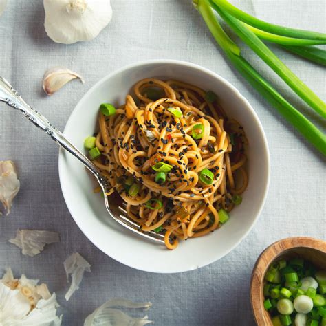I'm sharing a recipe from the book, crave eat heal… keep reading → Vegan Garlic Sesame Noodles (9 Ingredients & Gluten-Free!)