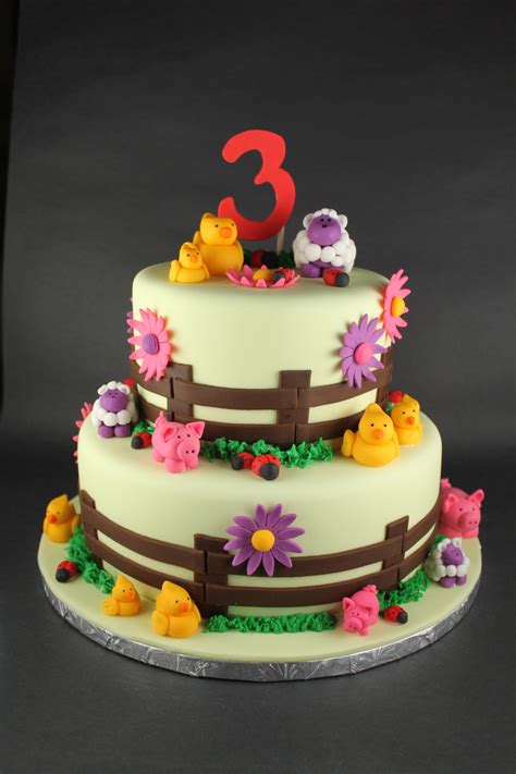 This image is provided only for personal use. Farm Animal Birthday Cake - CakeCentral.com