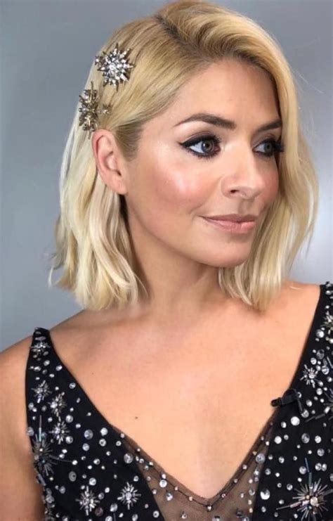 Holly willoughby and phillip schofield will be hosting an unprecedented special live show of he told holly willoughby and phillip schofield that the show's producers take them out of the villa/compound. The Beauty Products Holly Willoughby Uses for Glowing Skin ...