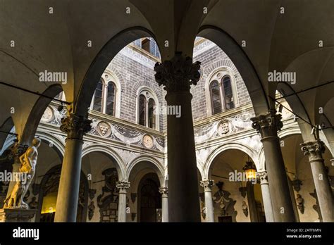 Palacio Medici Riccardi Hi Res Stock Photography And Images Alamy