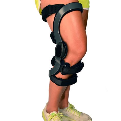 Acl Tear Knee Brace For High Impact Contact Sports Acl Knee Brace Acl Knee Acl Tear