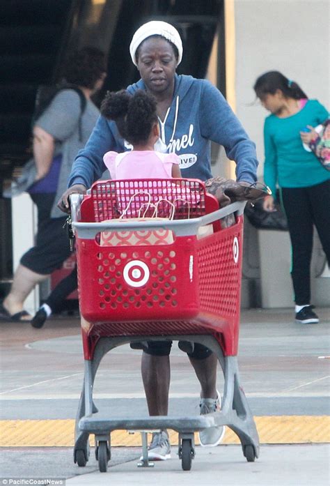 Viola Davis Shows Off Toned Figure During Mommy Daughter Day At Target Daily Mail Online