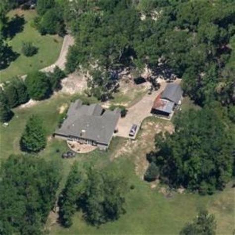 Used car dealers in monroe, la. Willie Robertson's House (Duck Dynasty) in West Monroe, LA ...