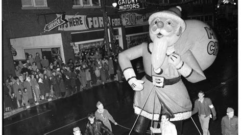 Lexington Christmas Parades Had Giant Balloons Drew 100000