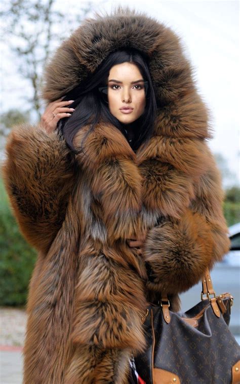 Pin By Cветлана On Bont Fur Coat Fox Fur Jacket Fur Fashion