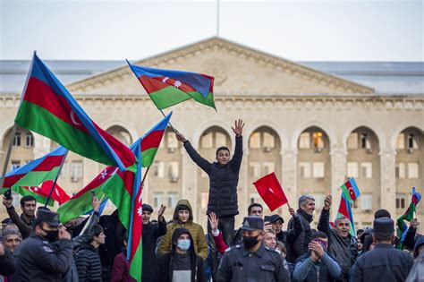 Euphoric Azerbaijanis Celebrate Victorious Nagorno Karabakh Peace Deal Daily Sabah
