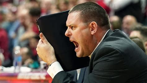 Fiery Iu Basketball Assistant Mike Roberts Enters His Second Season