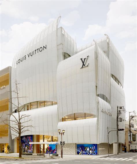 Louis Vuitton Celebrates Unique Ties With Japan With Opening Of New