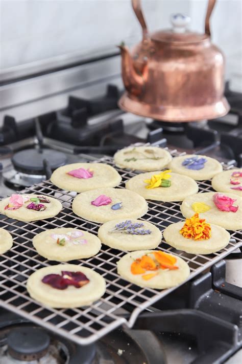 We have selected the finest grower located in san diego, california's ideal growing climate resulting in a superior quality product and excellent availability. Pressed Flower Cookies - Lemon Grove Lane | Recipe ...