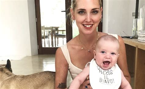 La questione del segno zodicale di vittoria lucia ferragni sembra una banalità ma è diventata, suo malgrado (e nostri malgrado) una notizia. Chiara Ferragni festeggia un anno dalla scoperta di ...