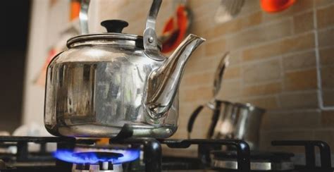 How To Make Distilled Water With A Kettle At Home Best Health N Care