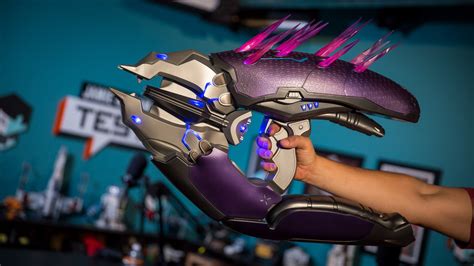 A Full Size Replica Of Neca Toys Needler Weapon From The Halo Video