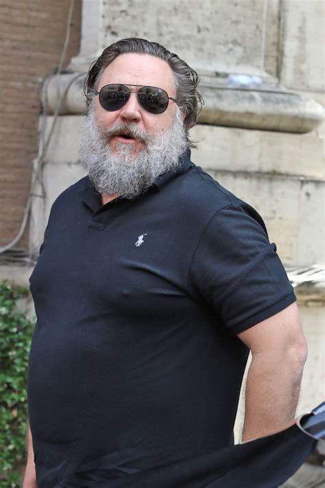 It has a wide range of functions and can be said to be an app that does everything. Russell Crowe bares his belly and more star snaps | Page Six