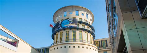 Monatelang war auch das haus der geschichte in stuttgart wegen des lockdowns geschlossen. Musikhochschule & Haus der Geschichte, Stuttgart