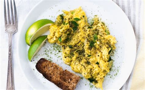 Eggs are too delicious and versatile not to be eaten all the time, including — no, especially — for dinner. Low Calorie Egg Recipes For Dinner : Grab-and-Go Quick Breakfast Recipes - Cooking Light ...