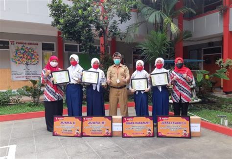 Smp telkom bandung didirikan pada tahun 1979 dengan nama smp pancar atmaja periska postel. Galeri Sekolah - SMP Telkom Bandung