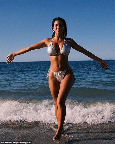 Shannon Singh Dons A Skimpy Silver Bikini During Costa Rica Getaway Costa Rica Getaway