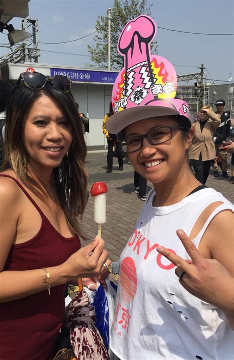 Darum Geht Es Beim Kuriosen Phallus Festival In Japan