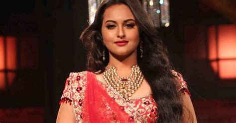 Sonakshi Sinha Has The Perfect Reply To Fan Asking Her When She Ll Get Married Masala