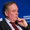 Volker Rühe: Ex-Minister soll der Bundeswehr Flügel verleihen - WELT