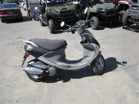 2007 saw genuine add the higher end buddy 'international' with its euro inspired two color paint schemes. 2007 Buddy 125 Motorcycles for sale