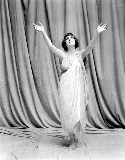 Isadora Duncan Undated Photograph By Everett