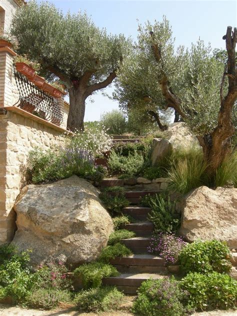 41 Ideas For Your Garden From The Mediterranean Landscape Design