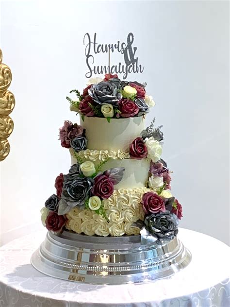 Wedding Cakes By Zahra Cakes Zahra Cakes Makers Of Gourmet Cakes